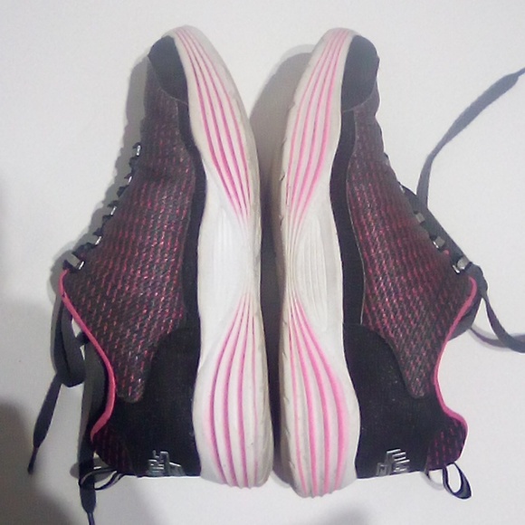 LUMINATORS SNEAKERS BY SKETCHERS- Big Girls size 3.5y - Picture 10 of 12